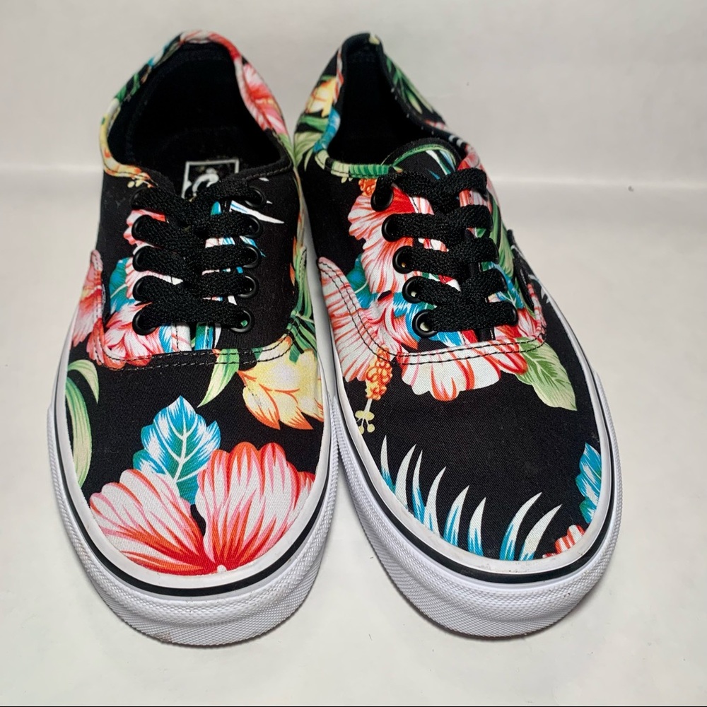 Vans Authentic Hawaiian Floral Sneaks Size Women’a 9 Men’s 7.5 NWOB Unisex